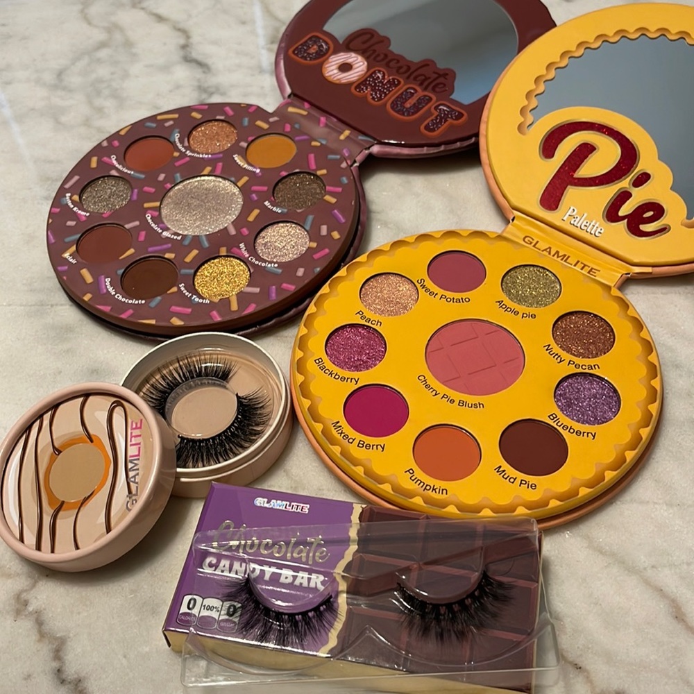 Glamlite Bundle (2 Eyeshadow Palettes & 2 pairs of Lashes)